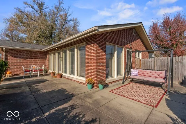 $360,000 | 235 East Water Street, Pendleton, IN 46064