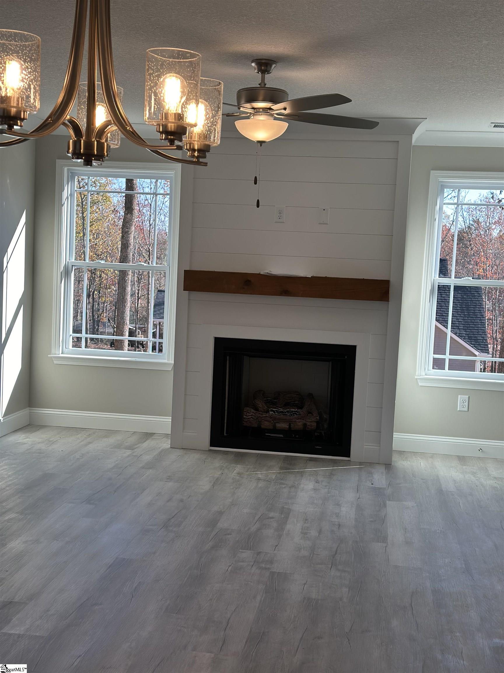 4585 Hawkins Road Greer, SC 29651 - Photo 8 of 21