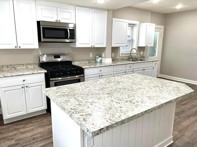 $259,900 | 401 Monroe Avenue, Muskegon, MI 49441