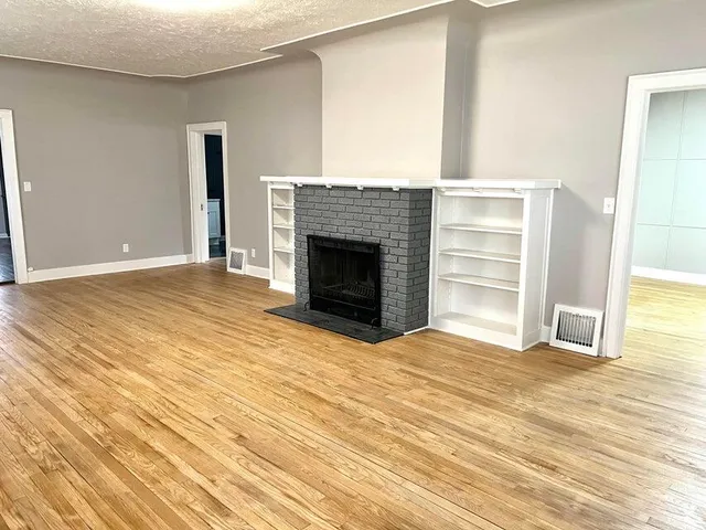 $259,900 | 401 Monroe Avenue, Muskegon, MI 49441