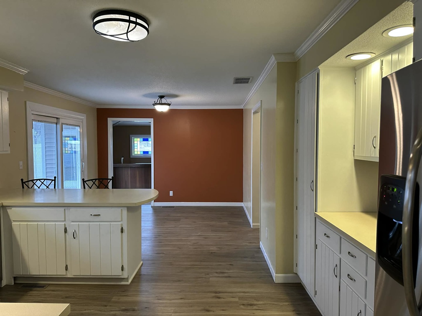 11 Kennedy Court Philo, IL 61864 - Photo 13 of 35 a view of a kitchen from the hallway