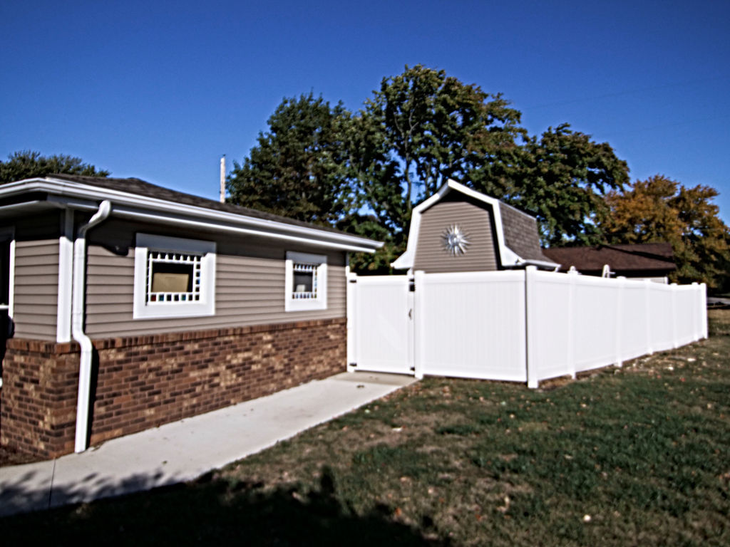 11 Kennedy Court Philo, IL 61864 - Photo 2 of 35 a view of a house with a yard
