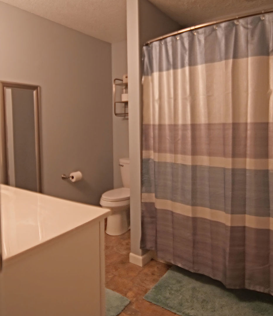 11 Kennedy Court Philo, IL 61864 - Photo 25 of 35 a bathroom with a shower