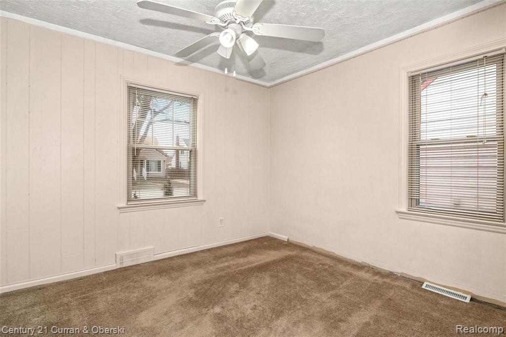 24531 Union Street Dearborn, MI 48124 - Photo 16 of 29