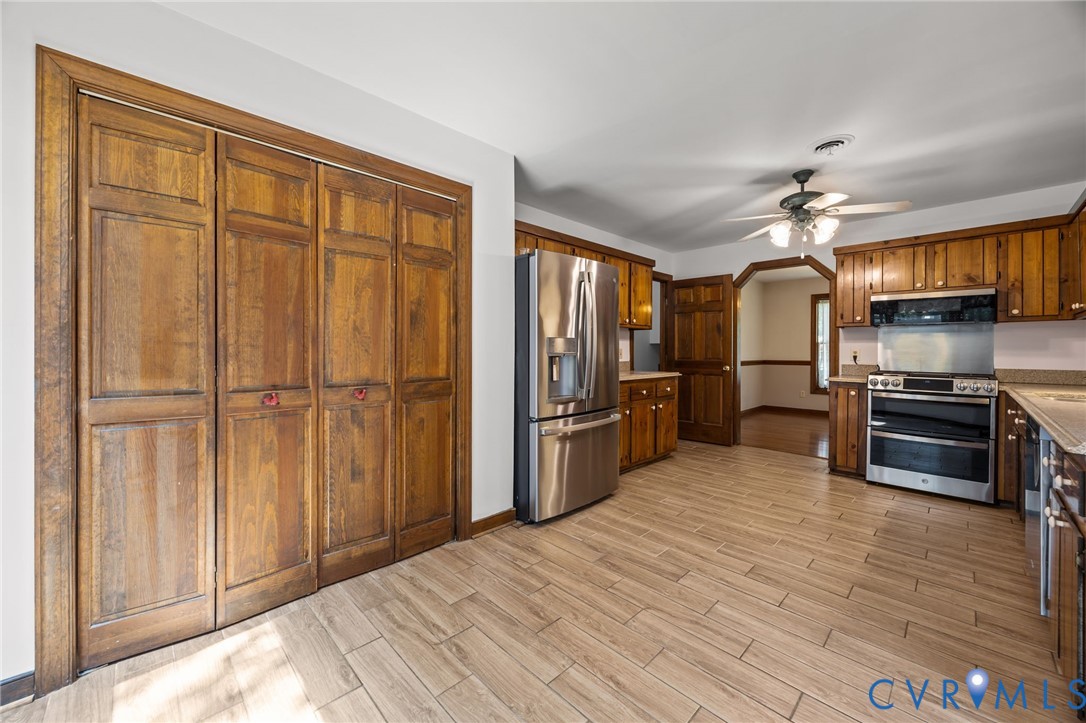 12705 Middlebrook Road Chester, VA 23831 - Photo 3 of 46