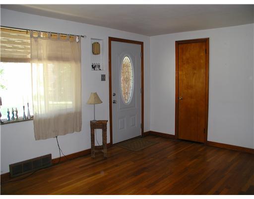 165 Evans City Road Butler, PA 16001 - Photo 7 of 18 Living Room.