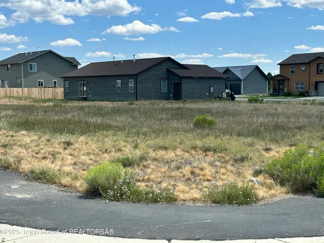 $92,000 | Tbd Driftwood Street, Pinedale, WY 82941