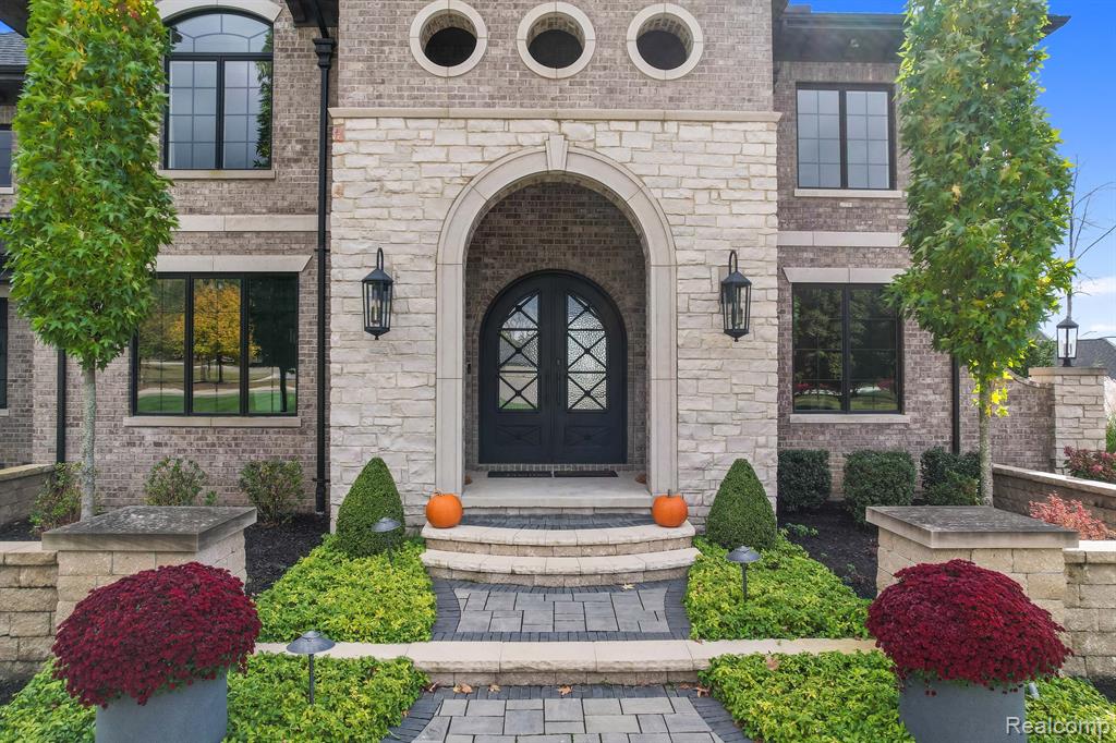 4565 Theheights Boulevard Rochester, MI 48306 - Photo 9 of 98 Gallery Image 9