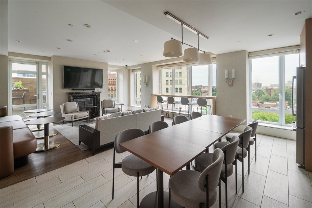 400 Stuart Street, Unit 20A Boston, MA 02116 - Photo 16 of 26