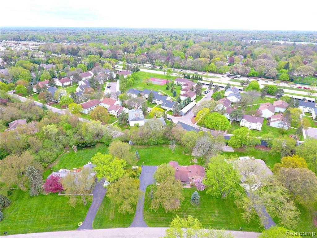 5940 Burnham Road Bloomfield Hills, MI 48301 - Photo 9 of 27