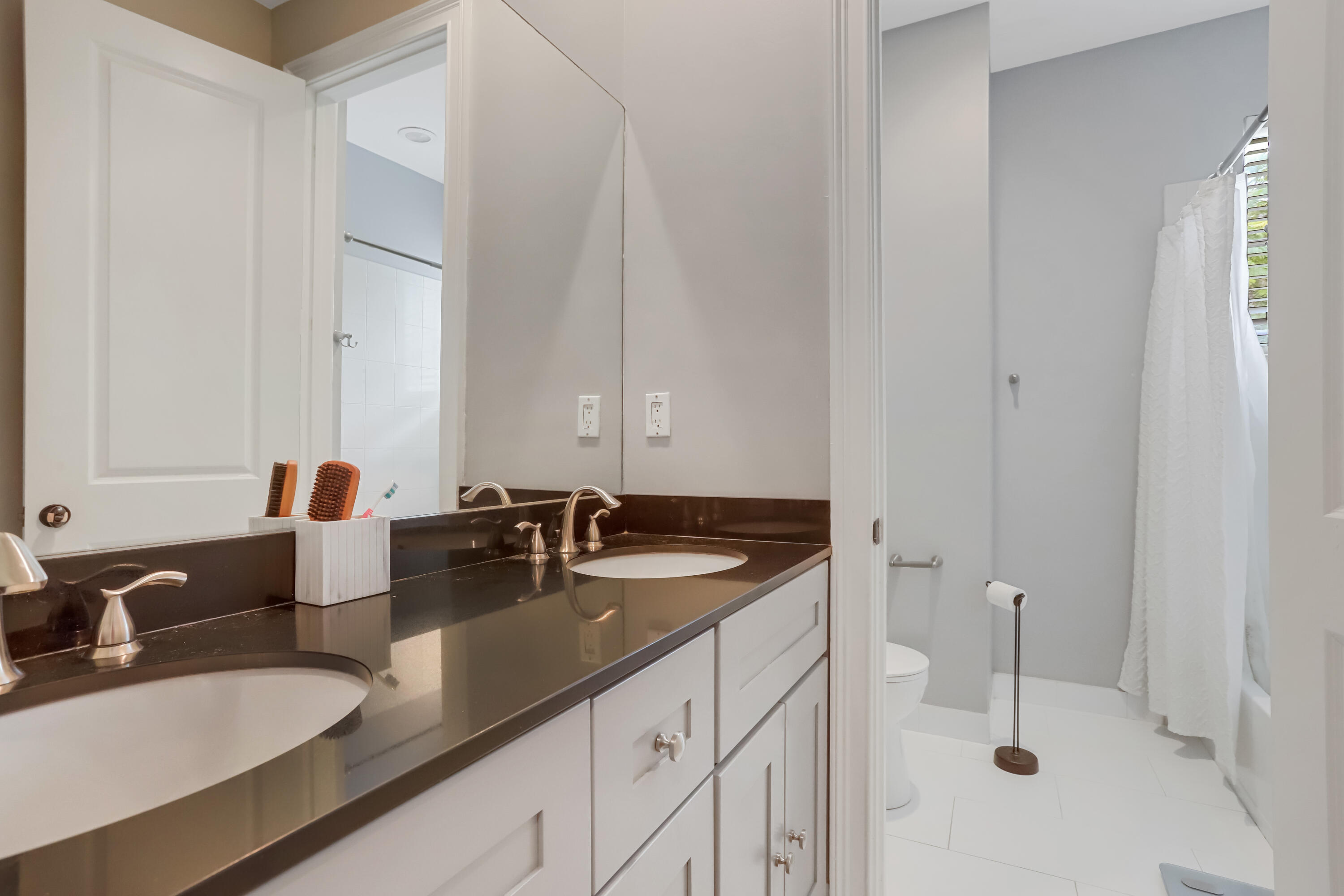138 Via Palma Lane Boca Raton, FL 33487 - Photo 21 of 41 IMG_0689