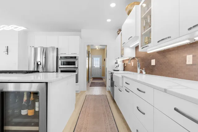 $1,100,000 | 2 Nettie Way, Londonderry, NH 03053