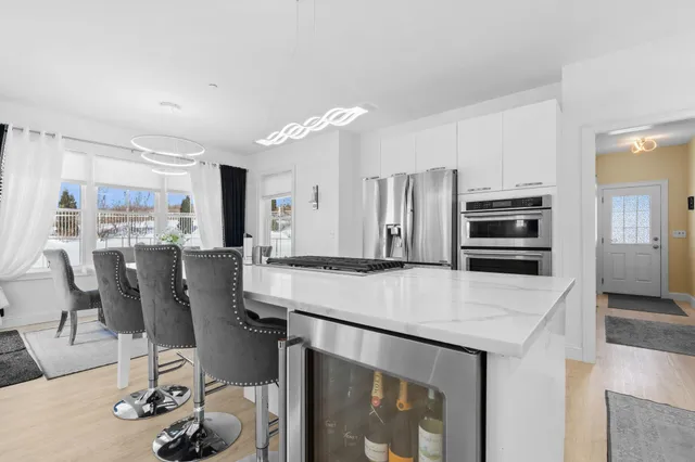 $1,100,000 | 2 Nettie Way, Londonderry, NH 03053