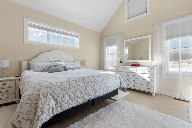 $1,100,000 | 2 Nettie Way, Londonderry, NH 03053