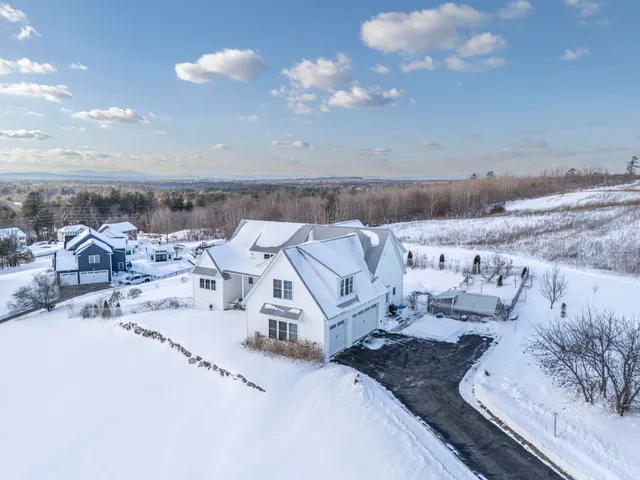 $1,100,000 | 2 Nettie Way, Londonderry, NH 03053