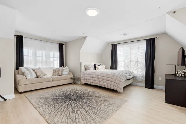 $1,100,000 | 2 Nettie Way, Londonderry, NH 03053