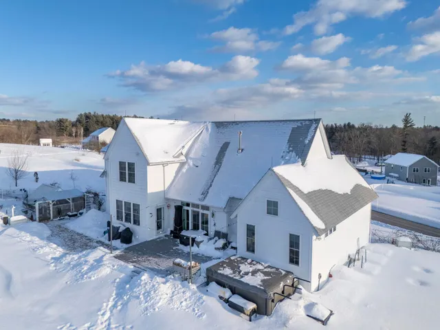 $1,100,000 | 2 Nettie Way, Londonderry, NH 03053