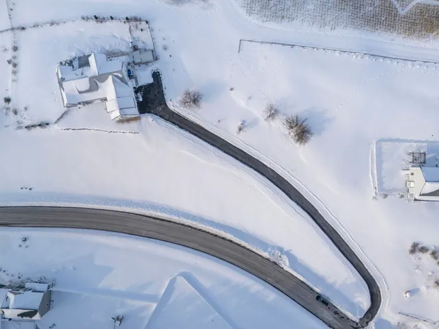 $1,100,000 | 2 Nettie Way, Londonderry, NH 03053