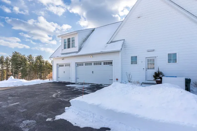 $1,100,000 | 2 Nettie Way, Londonderry, NH 03053