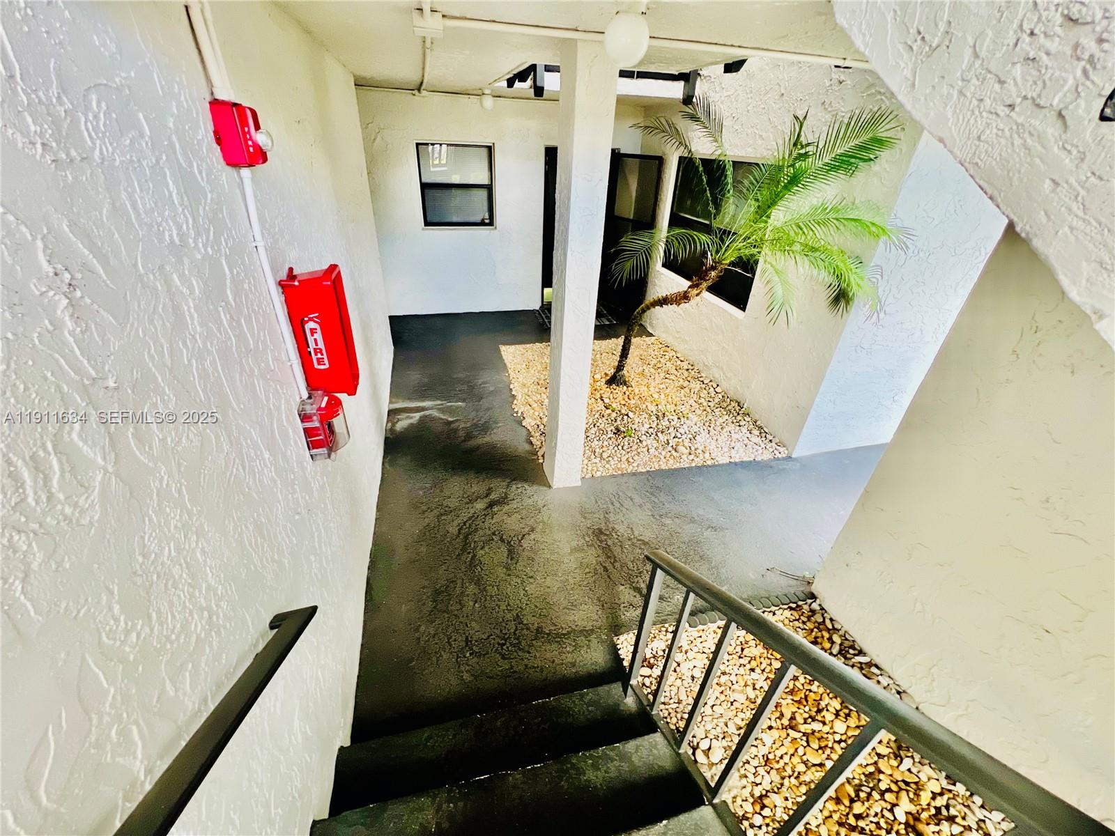 1021 Mockingbird Lane, Unit 215 Plantation, FL 33324 - Photo 11 of 52