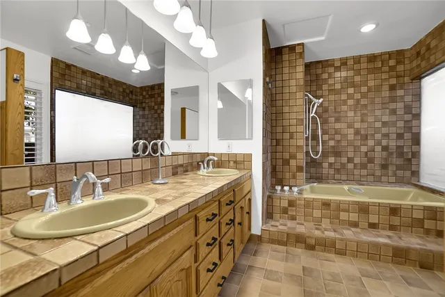 $2,580,000 | 262 West Palm Drive, Arcadia, CA 91007