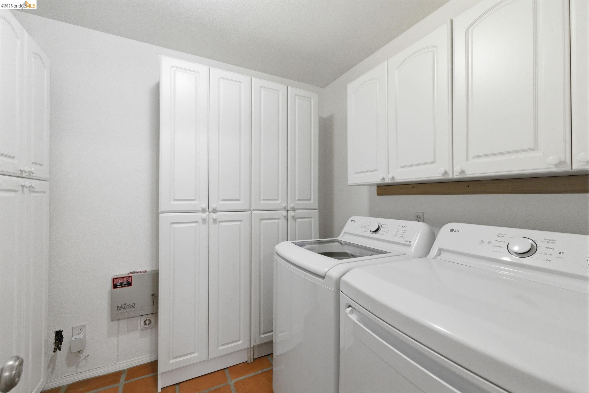 5356 Dogtown Road Coulterville, CA 95311 - Photo 27 of 60 a utility room with dryer and washer