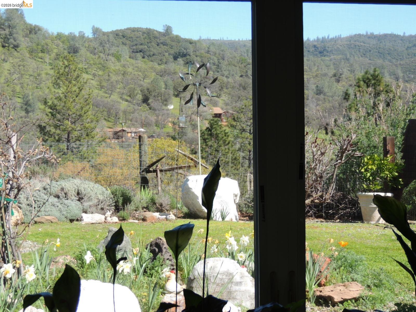 5356 Dogtown Road Coulterville, CA 95311 - Photo 32 of 60 a view of sky from balcony