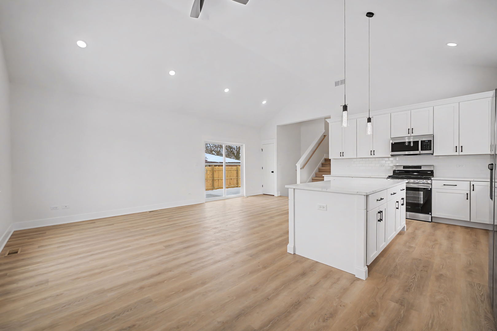 8244 44th Street Lyons, IL 60534 - Photo 2 of 28