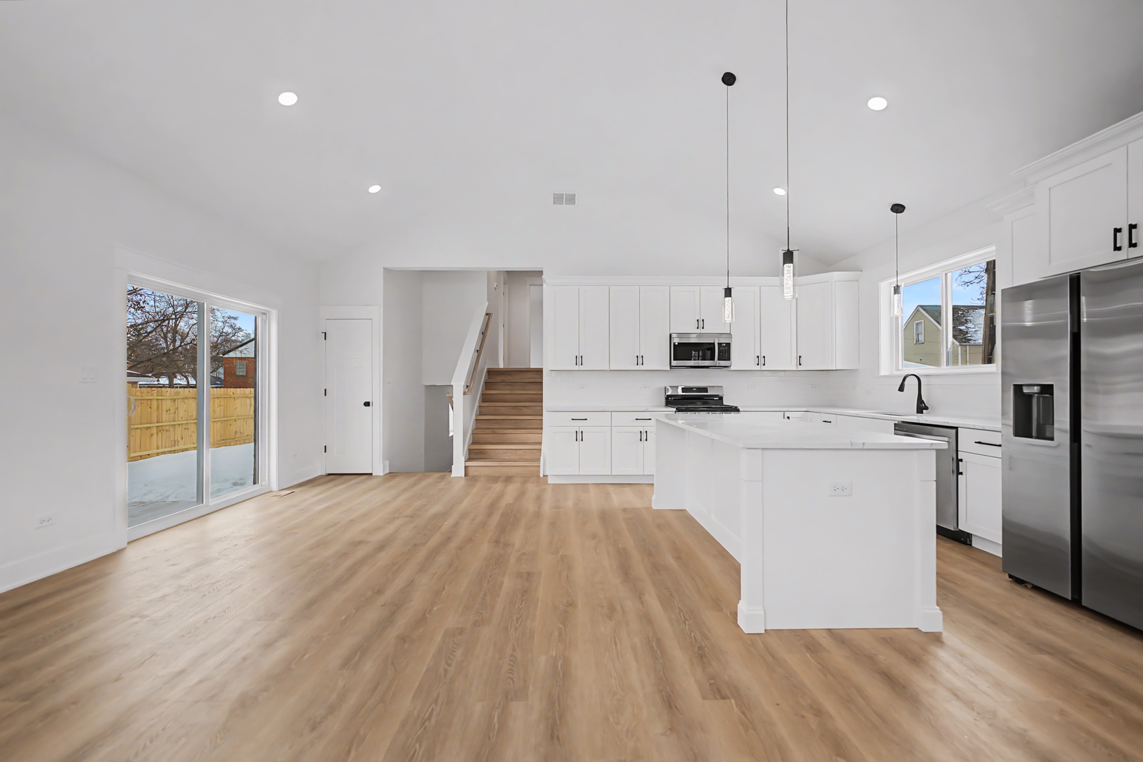 8244 44th Street Lyons, IL 60534 - Photo 4 of 28