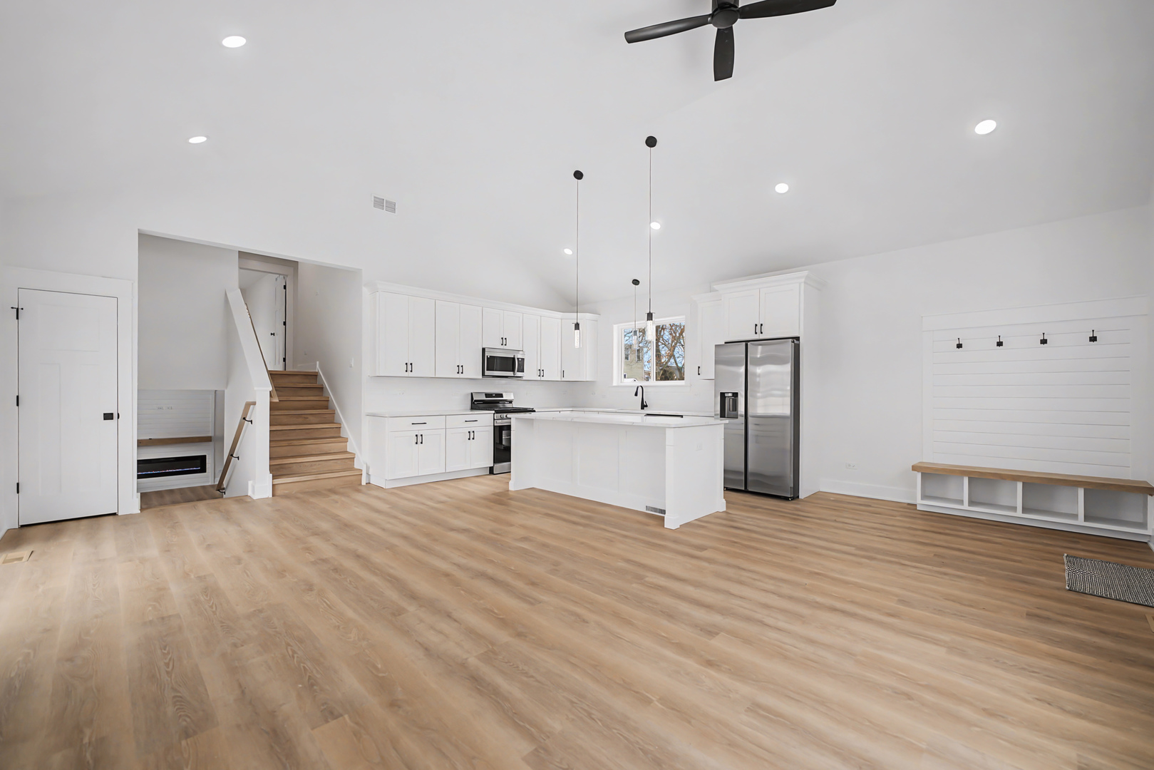 8244 44th Street Lyons, IL 60534 - Photo 5 of 28