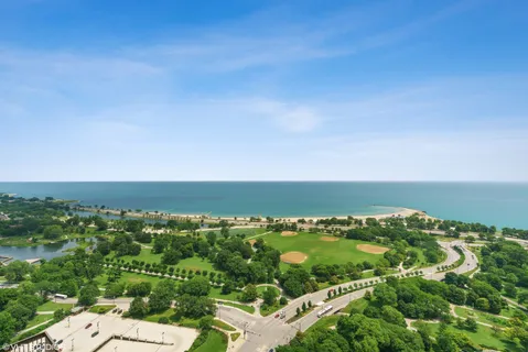 $389,000 | 1660 North LaSalle Drive, Unit 811, Chicago, IL 60614