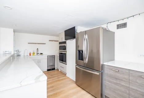 $389,000 | 1660 North LaSalle Drive, Unit 811, Chicago, IL 60614