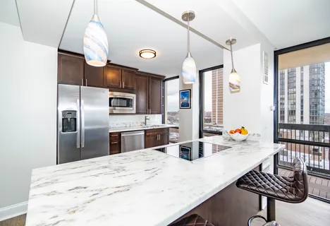 $389,000 | 1660 North LaSalle Drive, Unit 811, Chicago, IL 60614