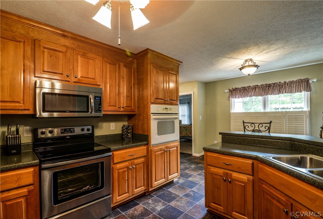 6910 Laurel Spring Road Prince George, VA 23875 - Photo 11 of 34 Gallery Image 11