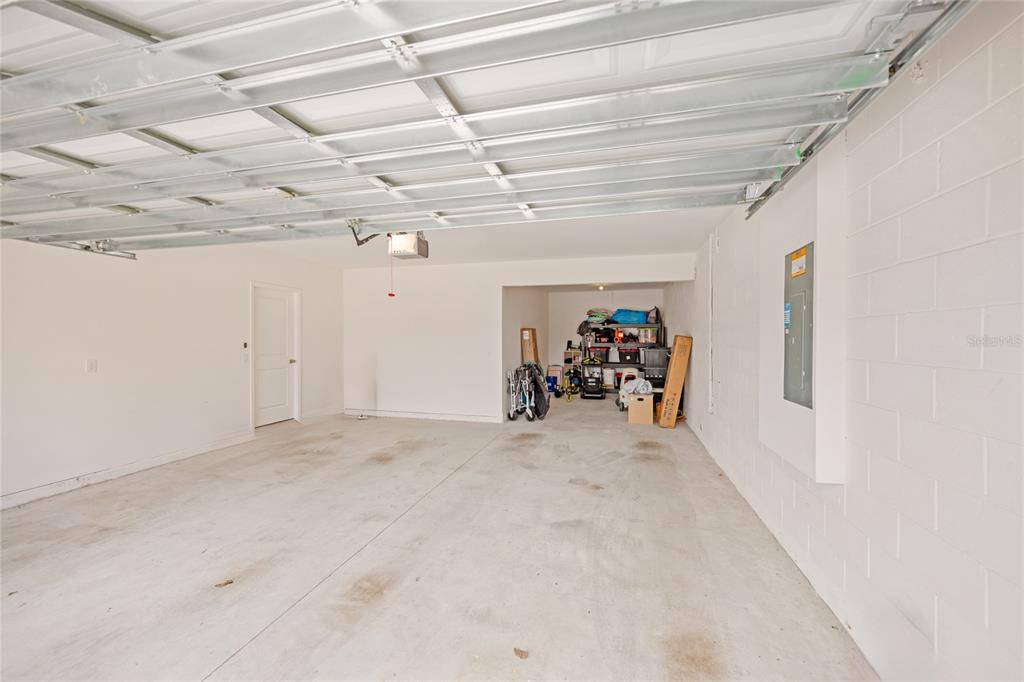 1137 Bradford Rdg Drive Leesburg, FL 34748 - Photo 28 of 37 a view of a bike garage