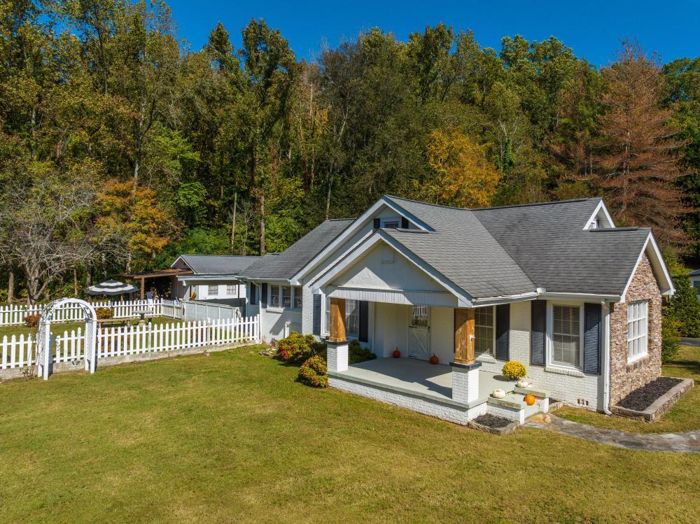 10127 Card Road Soddy Daisy, TN 37379 - Photo 2 of 36 2022_10_October_10127_Card_Rd_0002