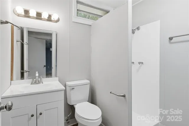 $575,000 | 1420 Bethel Church Road, Franklin, NC 28734