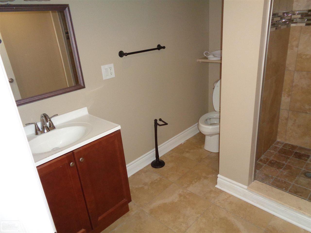 909 Lafayette Court Rochester, MI 48307 - Photo 37 of 44