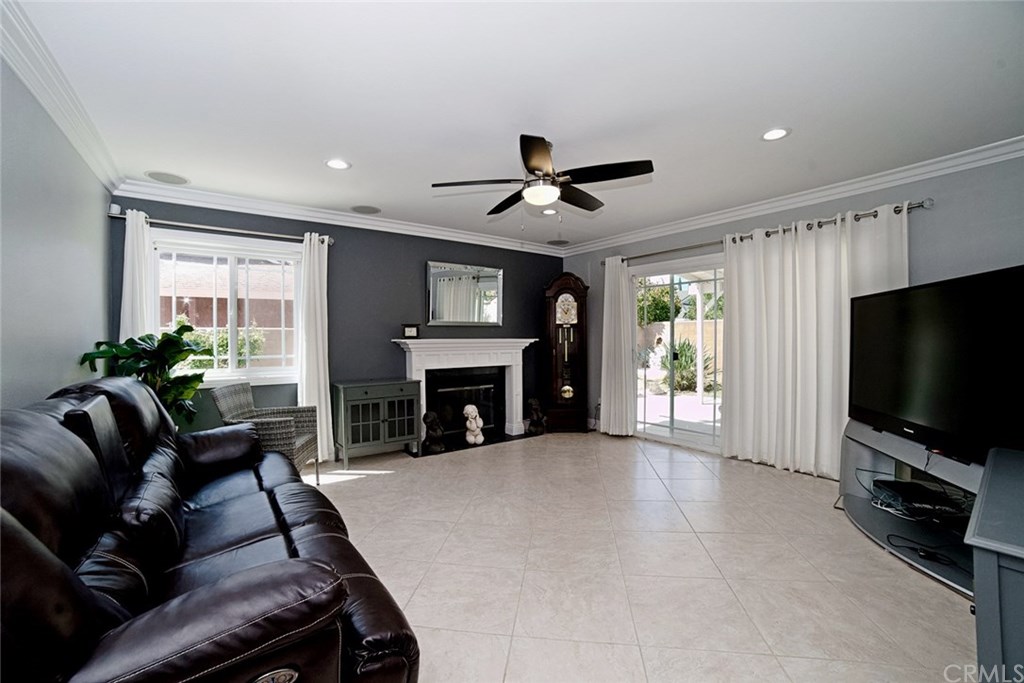 10845 Mercer Avenue Riverside, CA 92505 - Photo 11 of 28