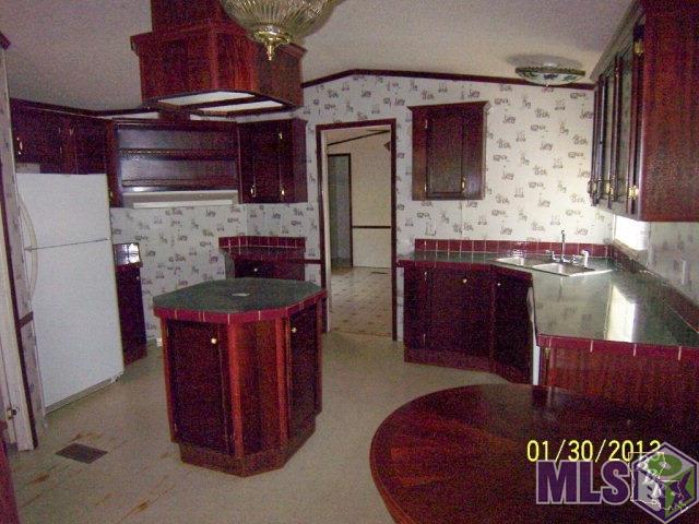 400 Manchester Manor Road Thibodaux, LA 70301 - Photo 3 of 5 Kitchen 1