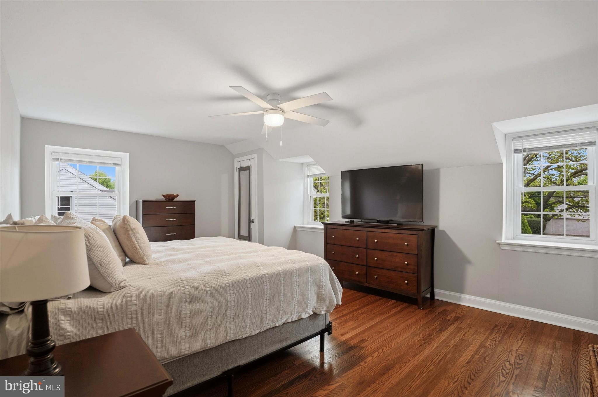 208 Parham Road Springfield, PA 19064 - Photo 20 of 39 Main Bedroom