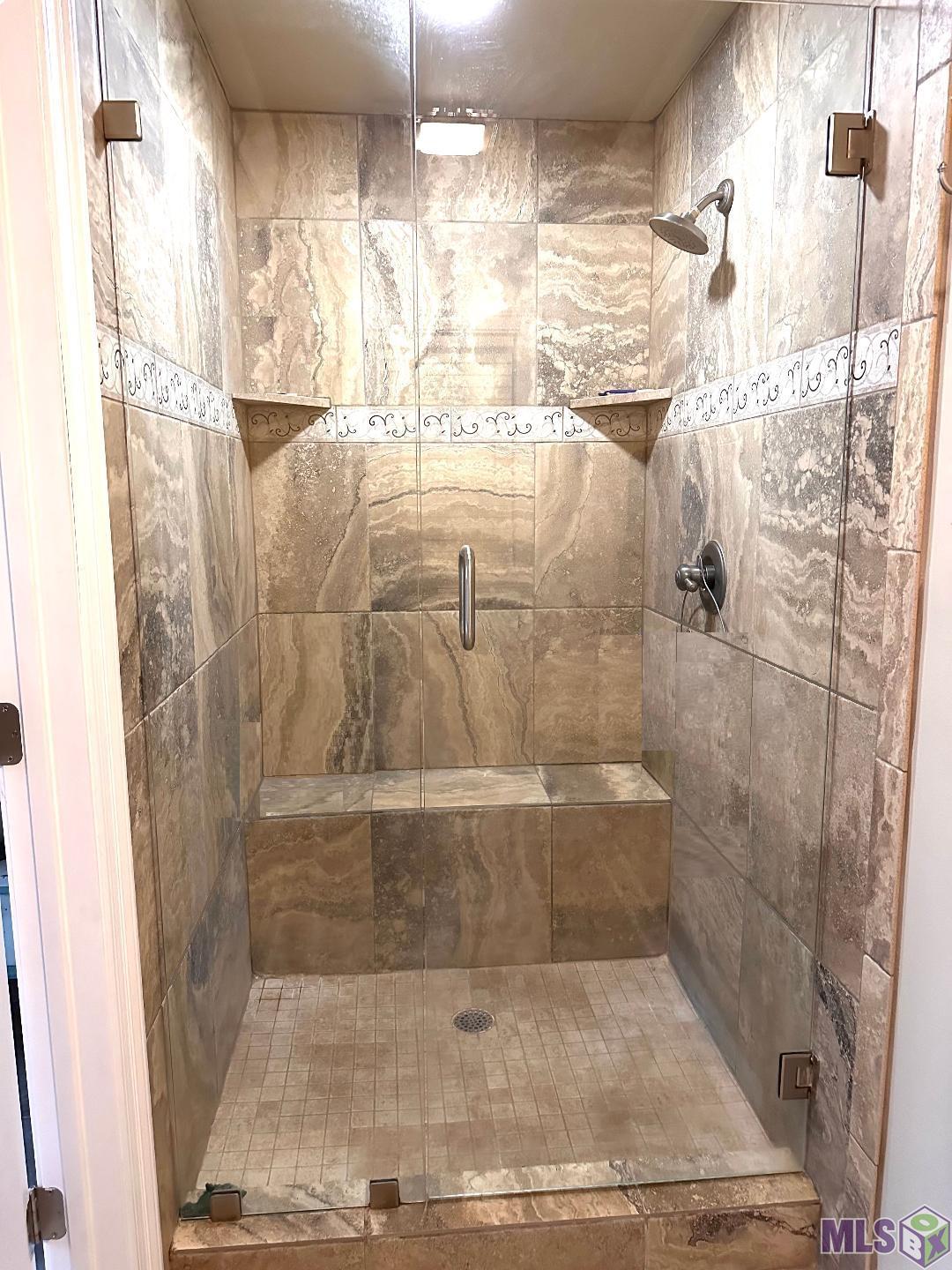 16525 Caesar Avenue Baton Rouge, LA 70816 - Photo 13 of 23 Primary Shower