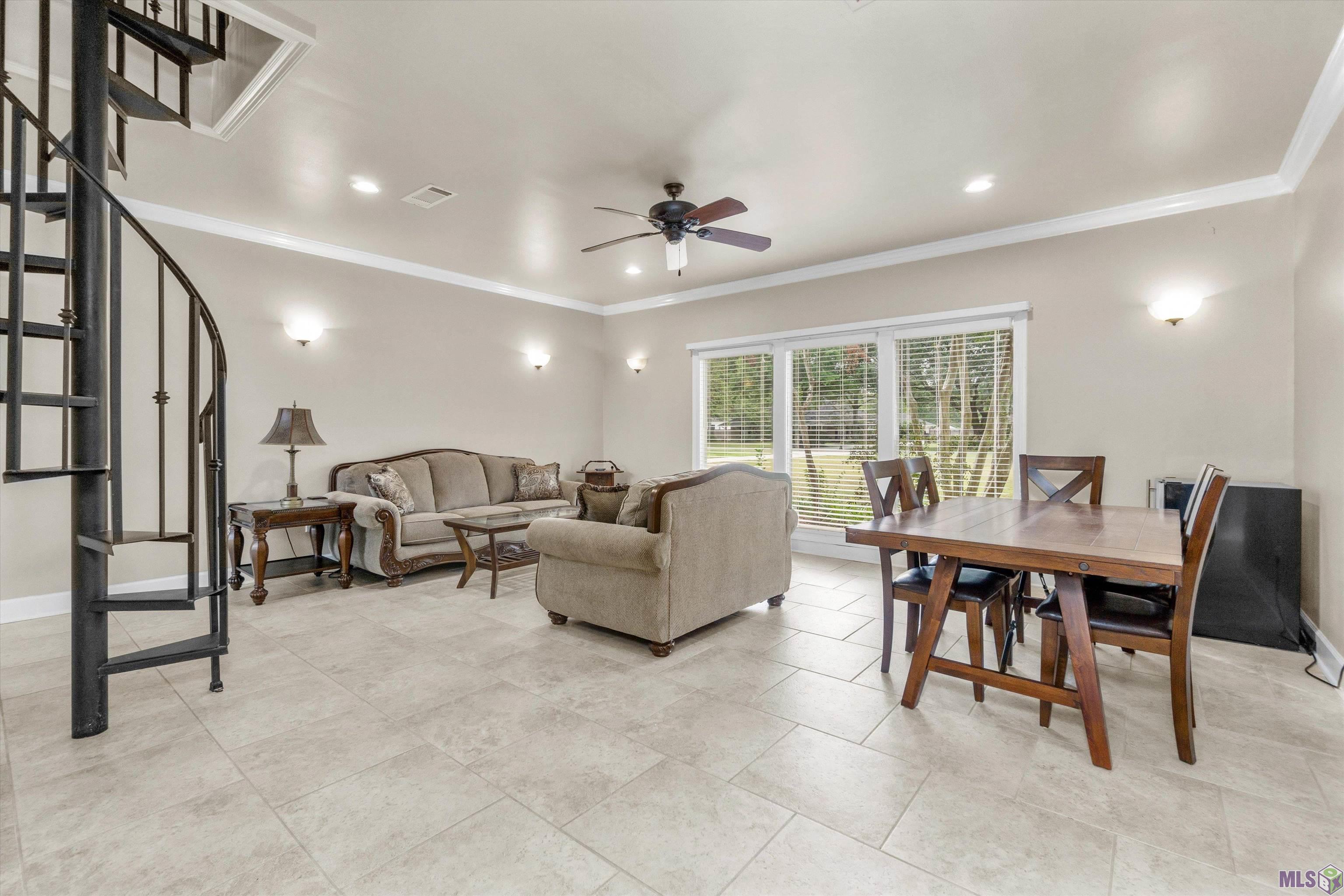 Formal Dining /Den