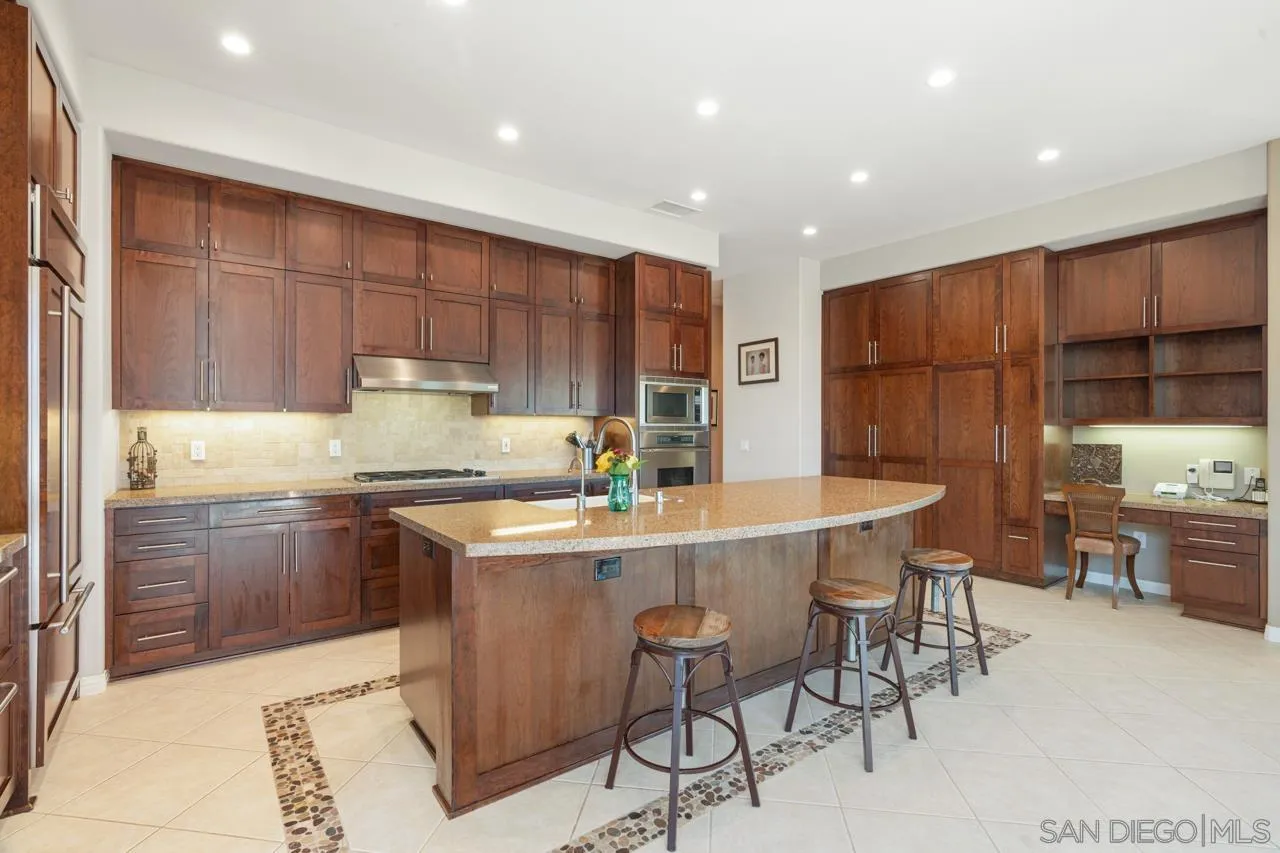 17065 Butterfield Trail Poway, CA 92064 - Photo 18 of 71