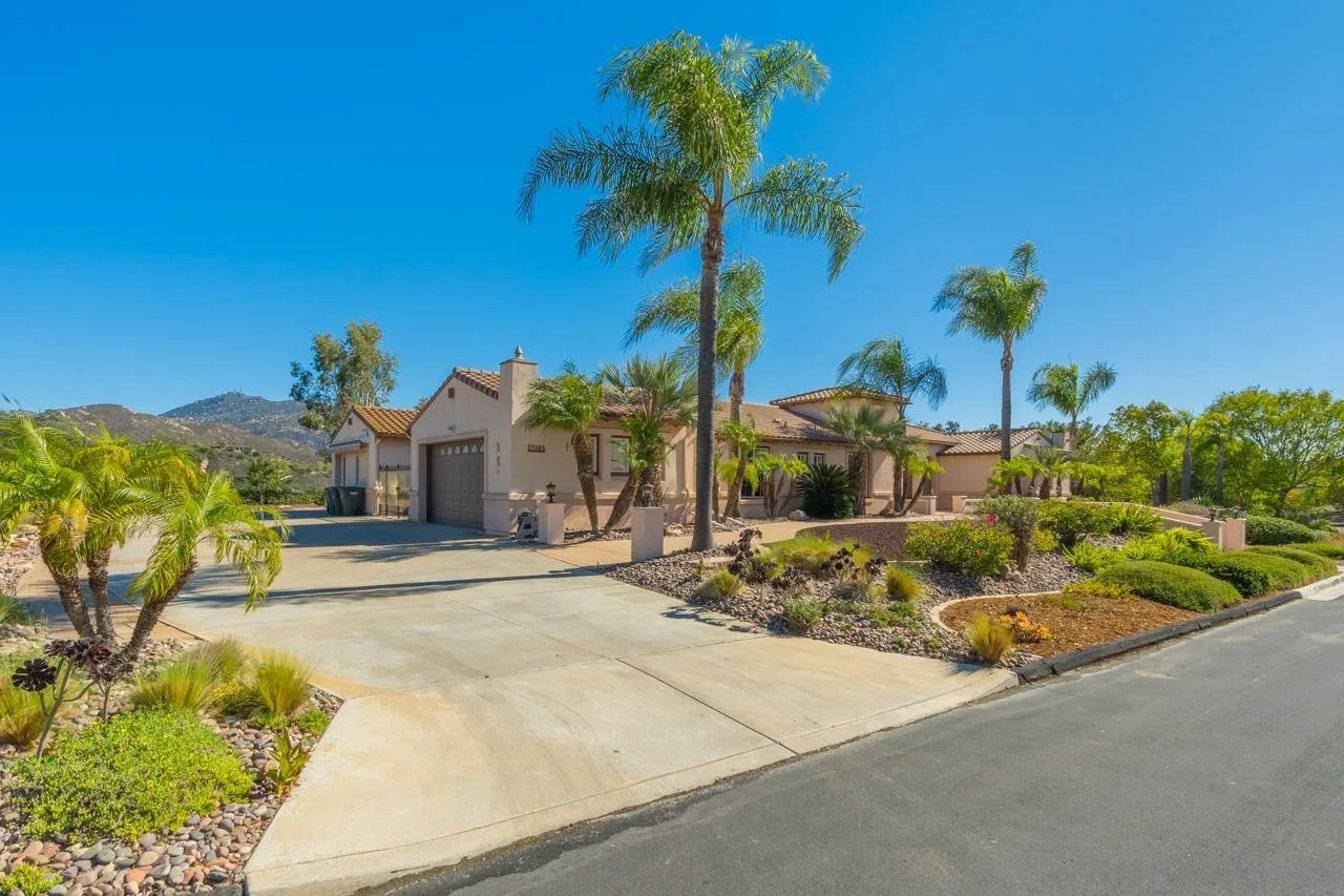 17065 Butterfield Trail Poway, CA 92064 - Photo 6 of 71