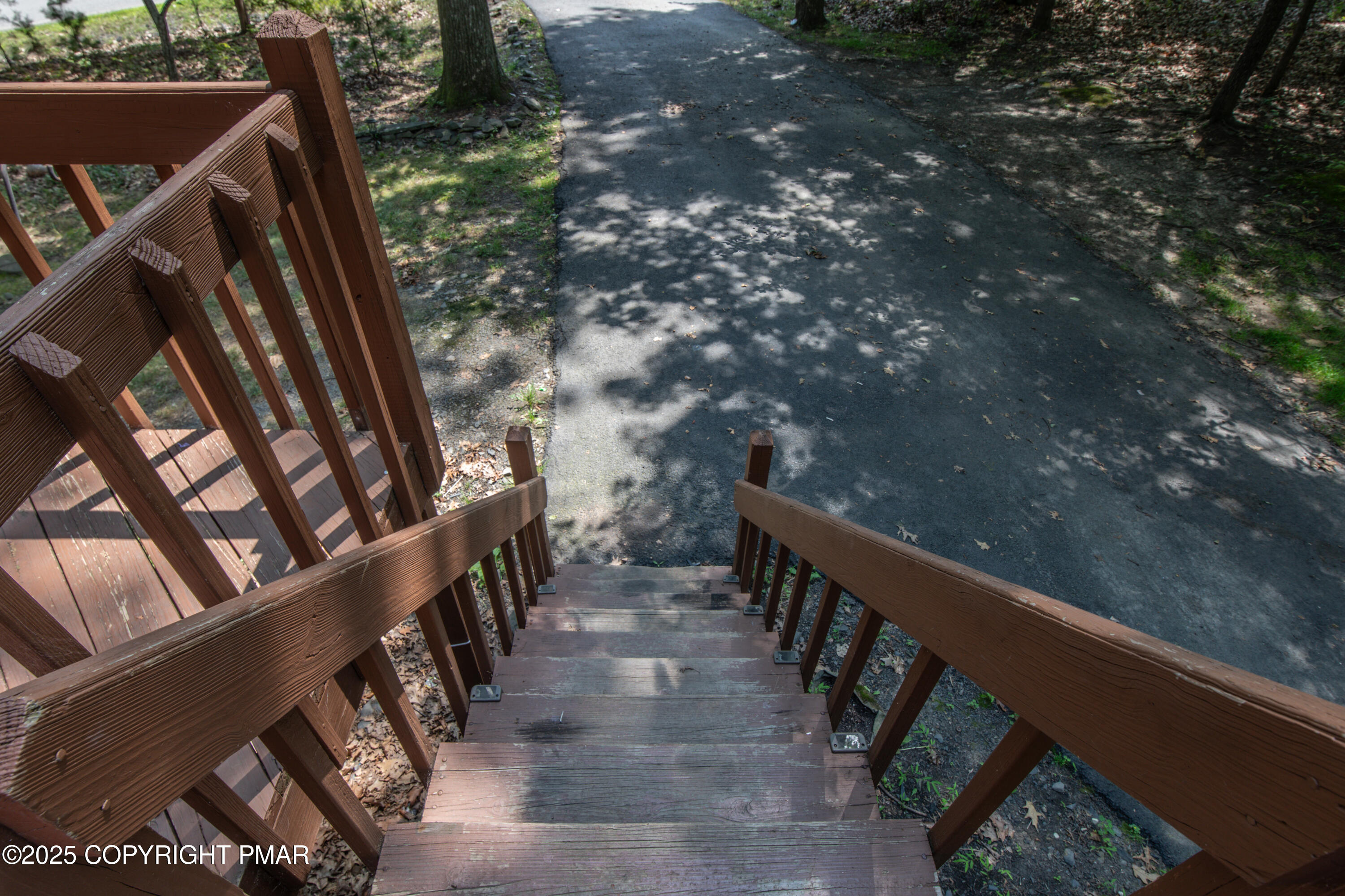 106 Carnforth Drive Bushkill, PA 18324 - Photo 42 of 73 a view of stairs