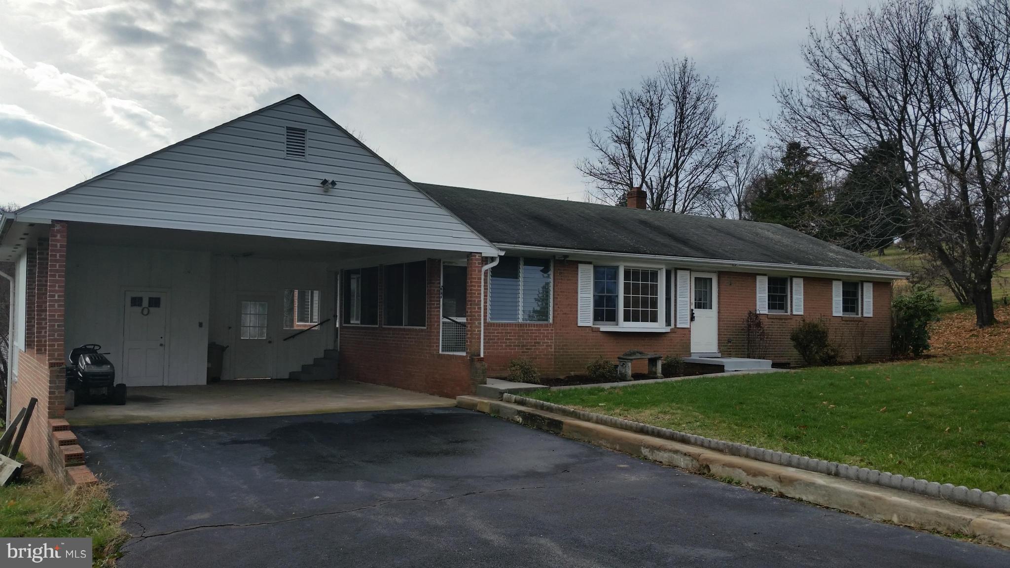 40239 Thomas Mill Road Leesburg, VA 20175 - Photo 1 of 13 Exterior (Front)