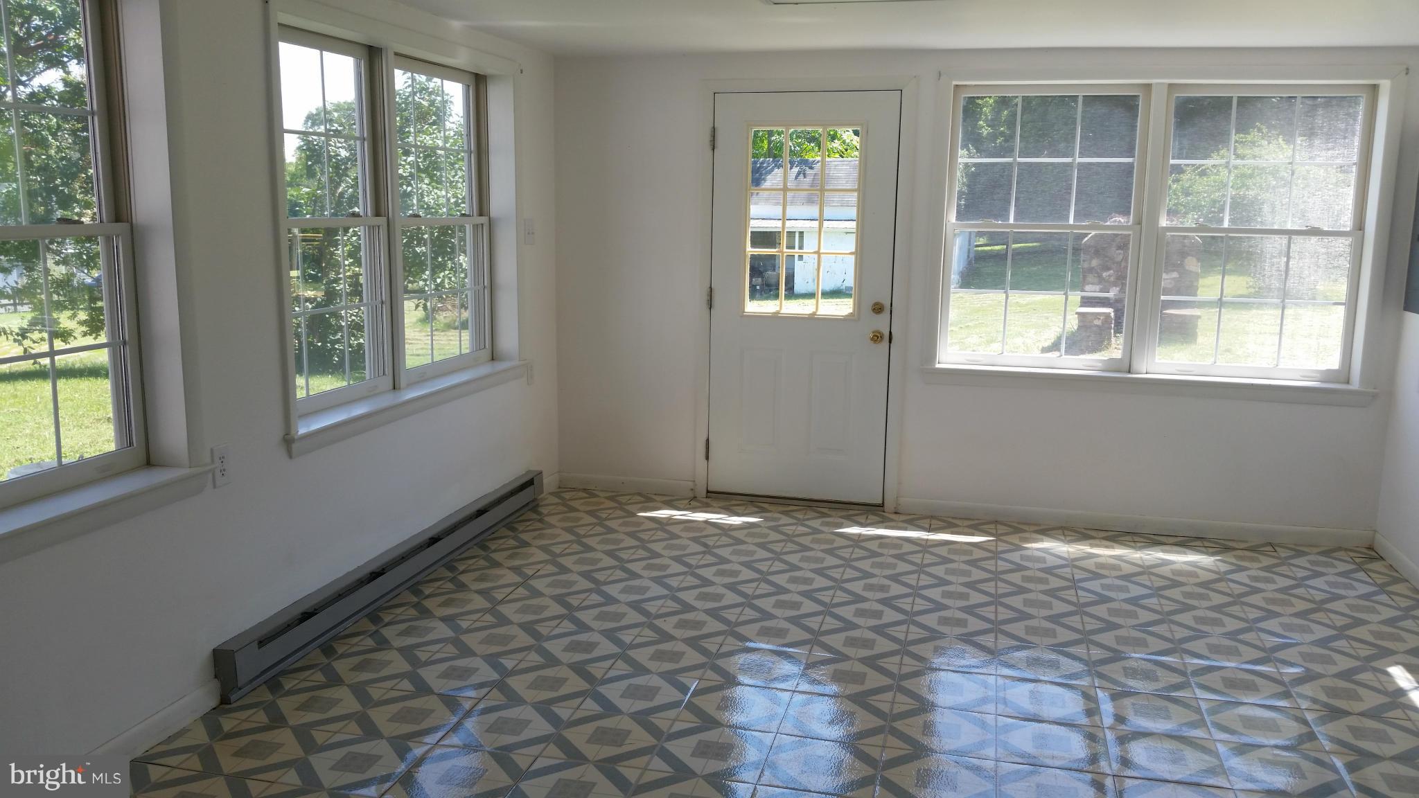 40239 Thomas Mill Road Leesburg, VA 20175 - Photo 11 of 13 Interior (General)