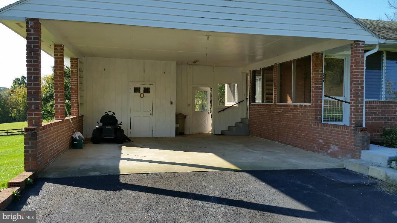 40239 Thomas Mill Road Leesburg, VA 20175 - Photo 13 of 13 Exterior (Front)