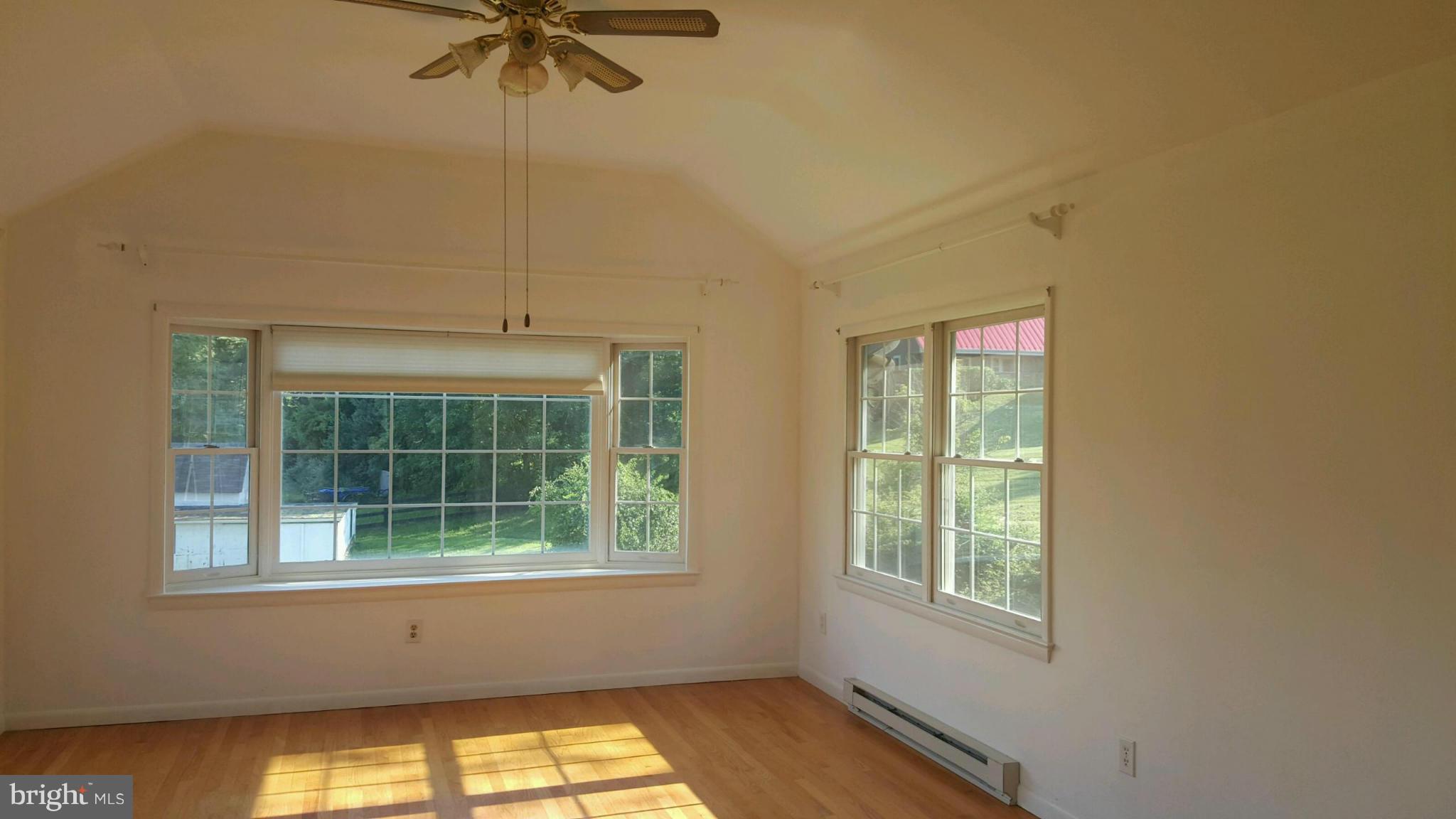 40239 Thomas Mill Road Leesburg, VA 20175 - Photo 9 of 13 Family Room